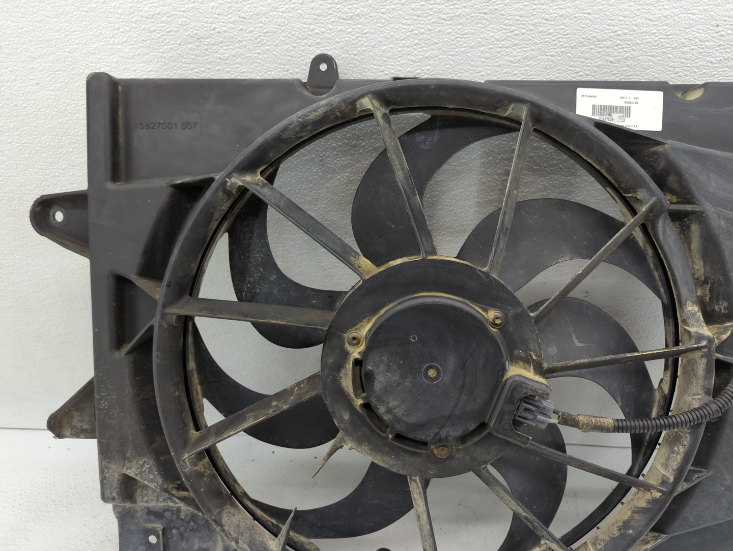 2010-2017 Chevrolet Equinox Left Radiator Fan Motor Assembly - Oemusedautoparts1.com