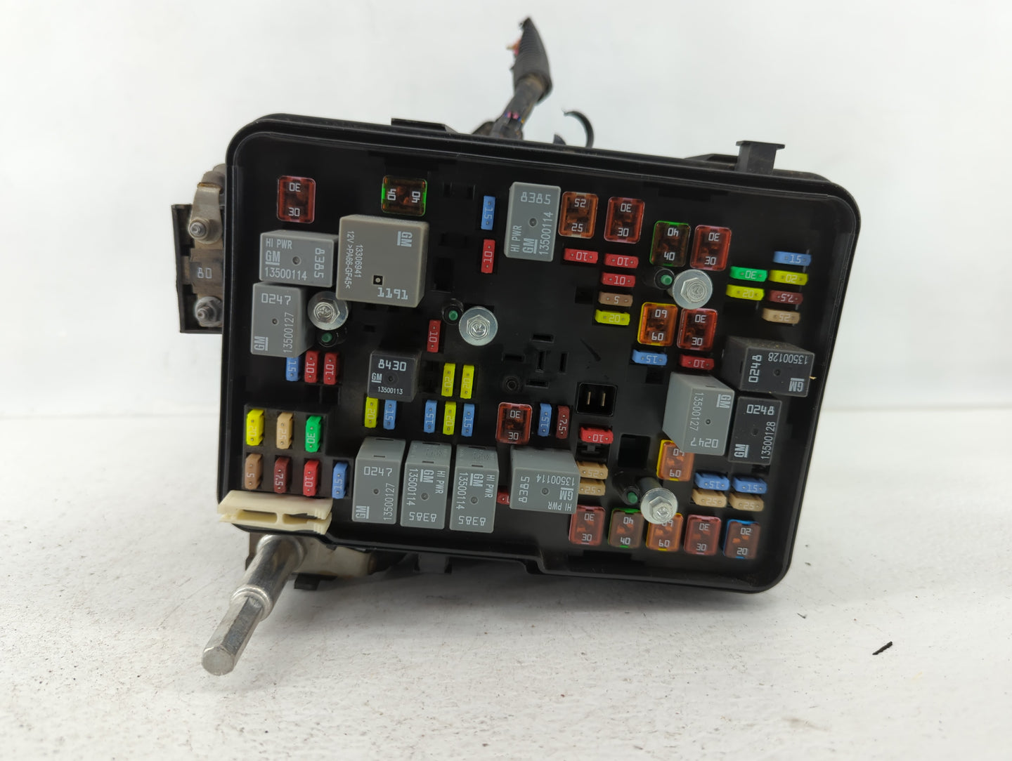 2011 Chevrolet Equinox Fusebox Fuse Box Panel Relay Module P/N:20899629_02 Fits OEM Used Auto Parts - Oemusedautoparts1.com