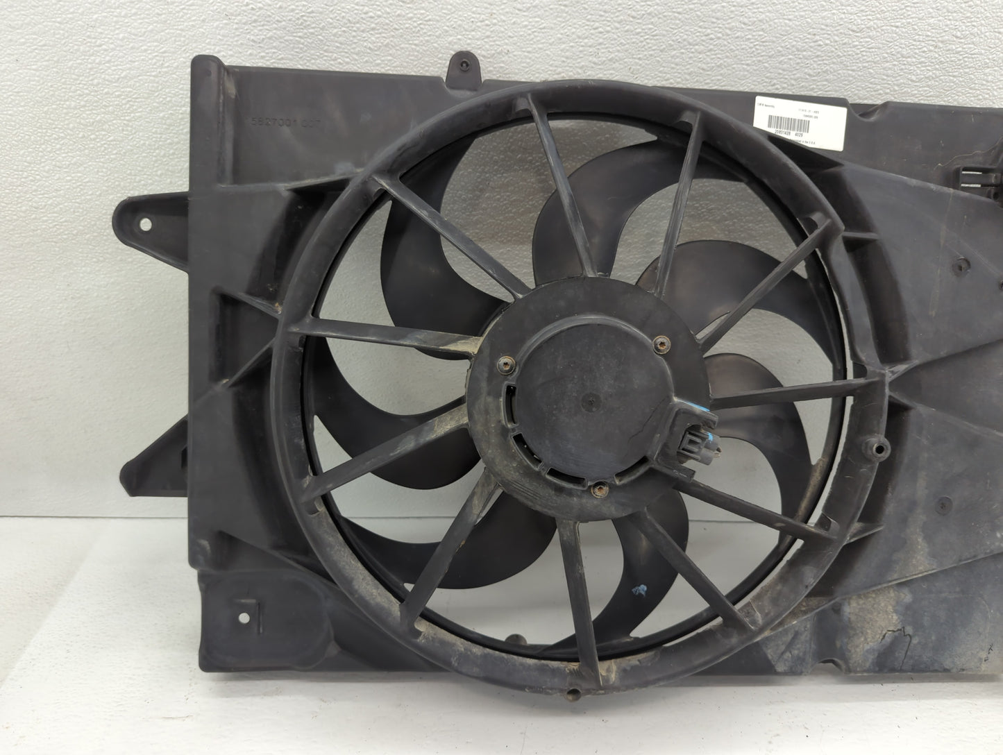 2010-2017 Chevrolet Equinox Left Radiator Fan Motor Assembly - Oemusedautoparts1.com