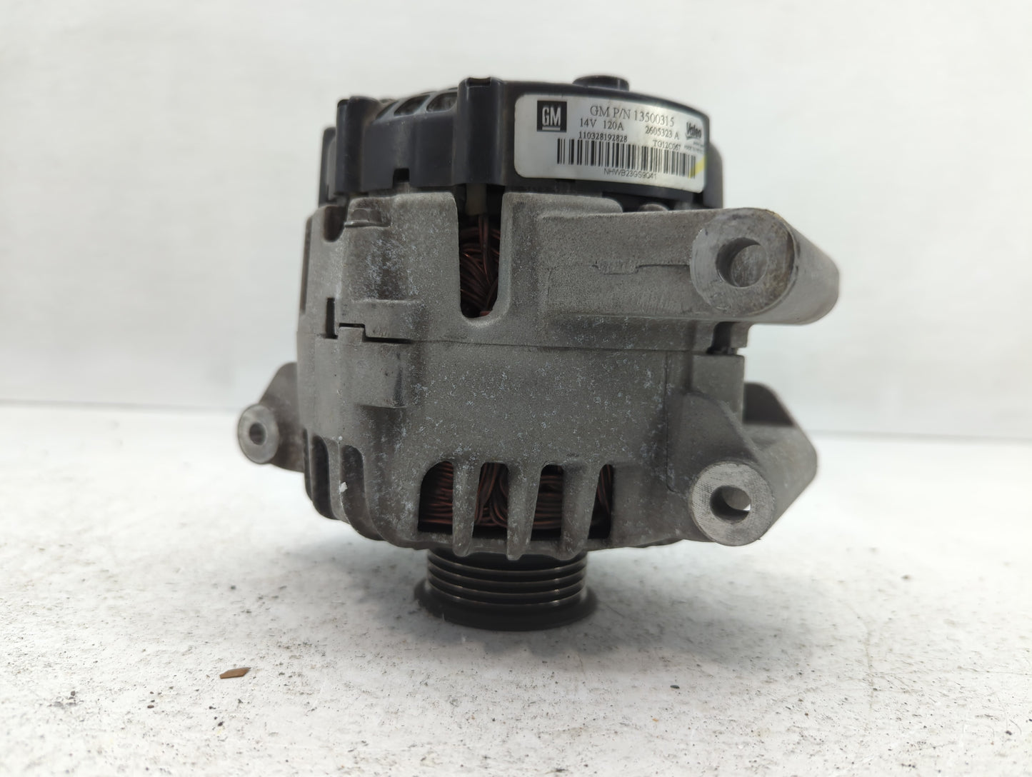2010-2017 Chevrolet Equinox Alternator Replacement Generator Charging Assembly Engine OEM P/N:13500315 Fits OEM Used Auto Pa