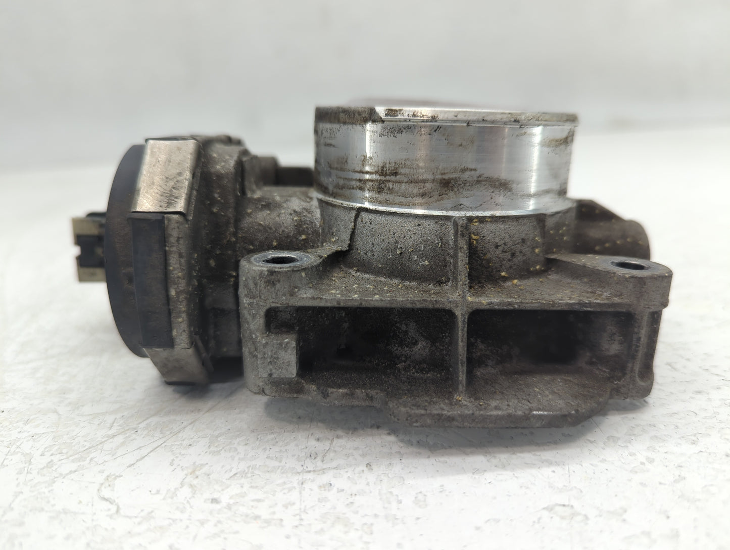 2010-2011 Chevrolet Equinox Throttle Body Fits Fits 2007 2008 2009 2010 2011 2012 OEM Used Auto Parts - Oemusedautoparts1.co