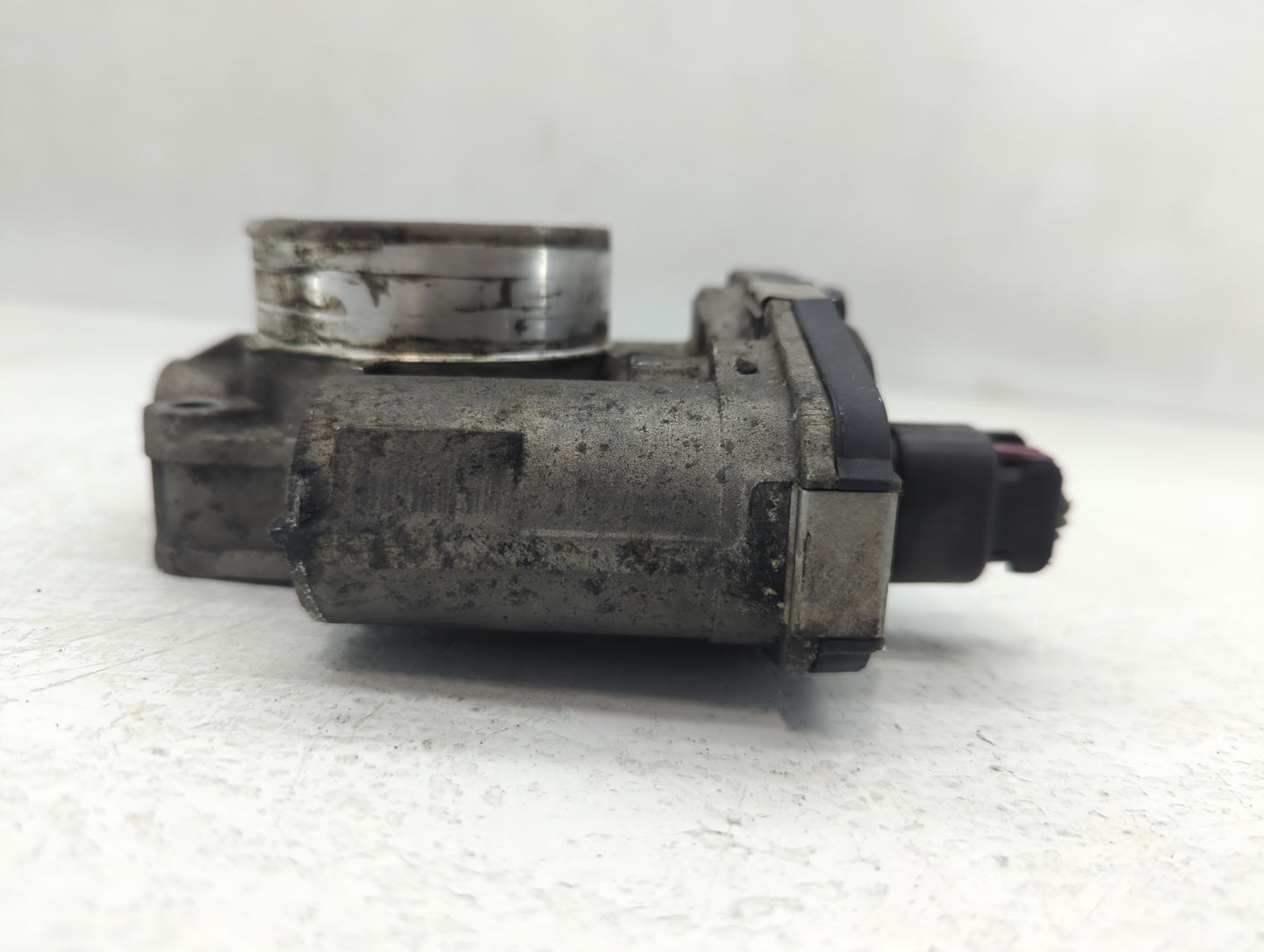 2010-2011 Chevrolet Equinox Throttle Body Fits Fits 2007 2008 2009 2010 2011 2012 OEM Used Auto Parts - Oemusedautoparts1.co