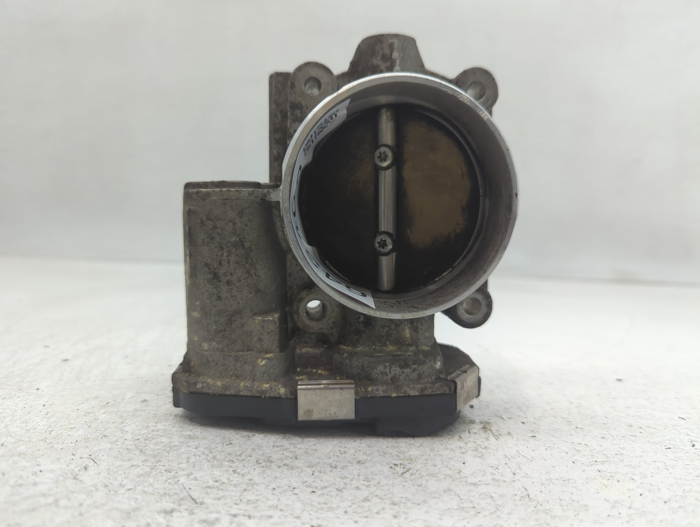 2010-2011 Chevrolet Equinox Throttle Body P/N:AA994AA2520C Fits Fits 2007 2008 2009 2010 2011 2012 OEM Used Auto Parts - Oem