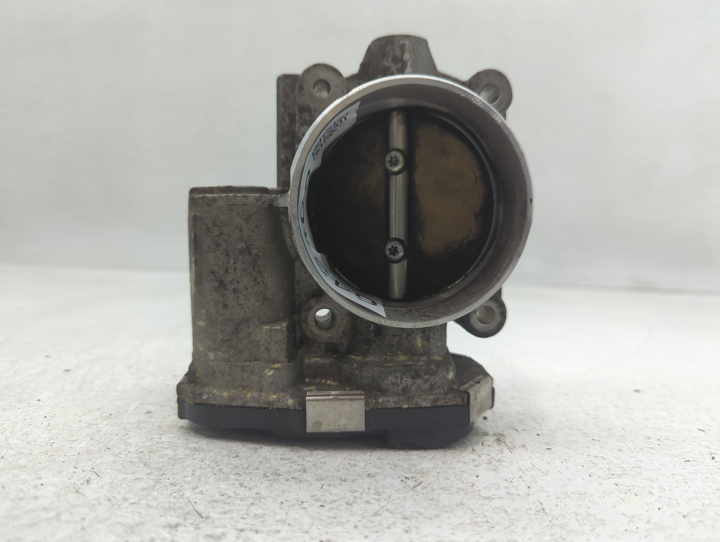 2010-2011 Chevrolet Equinox Throttle Body P/N:AA994AA2520C Fits Fits 2007 2008 2009 2010 2011 2012 OEM Used Auto Parts - Oem