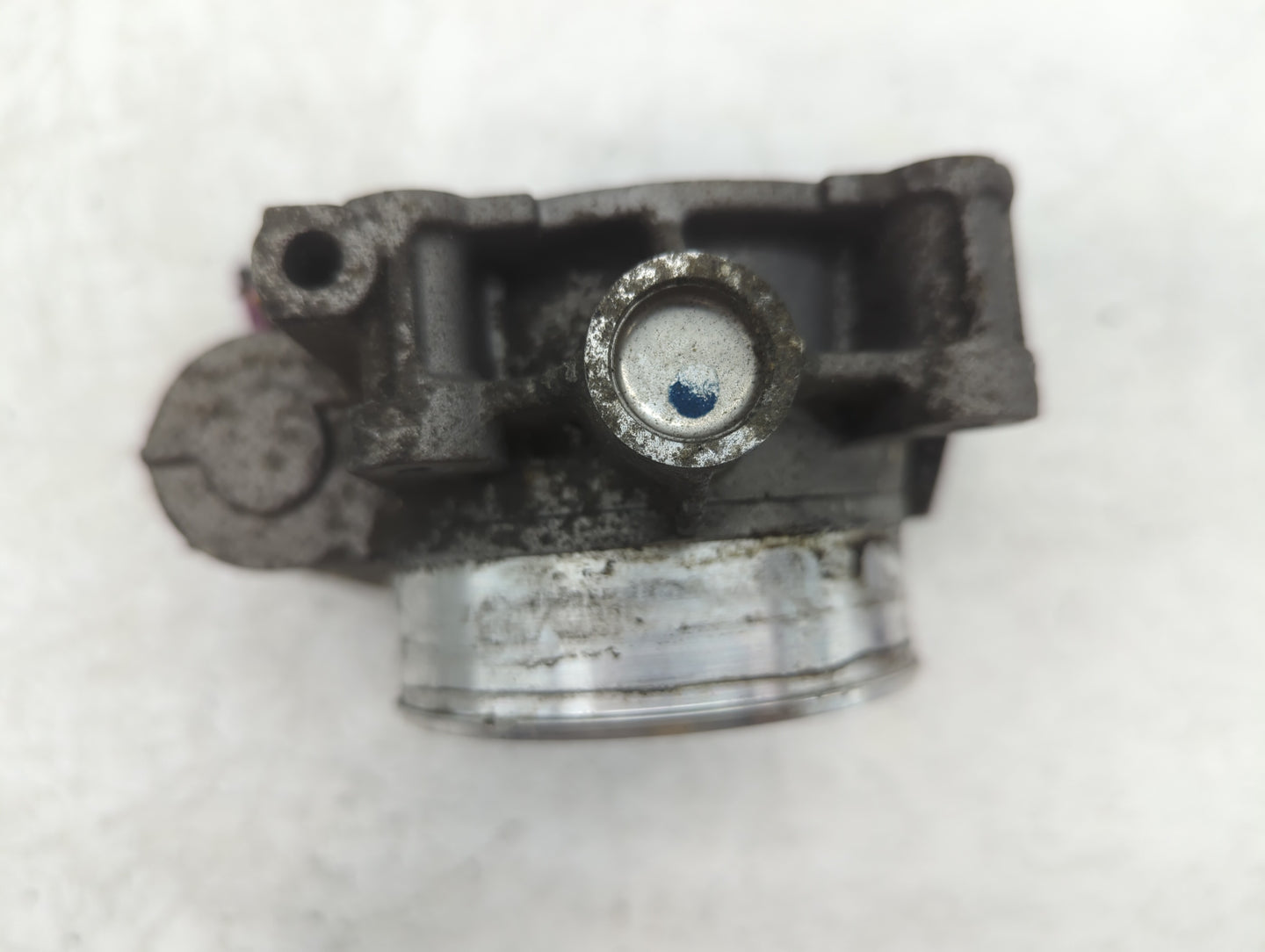 2010-2011 Chevrolet Equinox Throttle Body P/N:AA994AA2520C Fits Fits 2007 2008 2009 2010 2011 2012 OEM Used Auto Parts - Oem