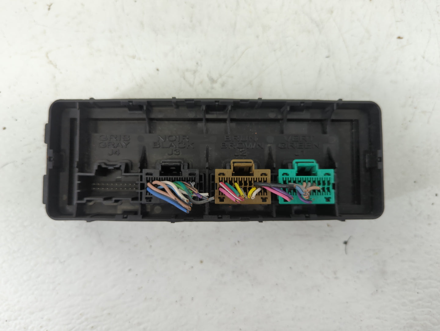 2011-2012 Chevrolet Equinox Fusebox Fuse Box Panel Relay Module P/N:20899627_02 Fits Fits 2011 2012 OEM Used Auto Parts - Oe