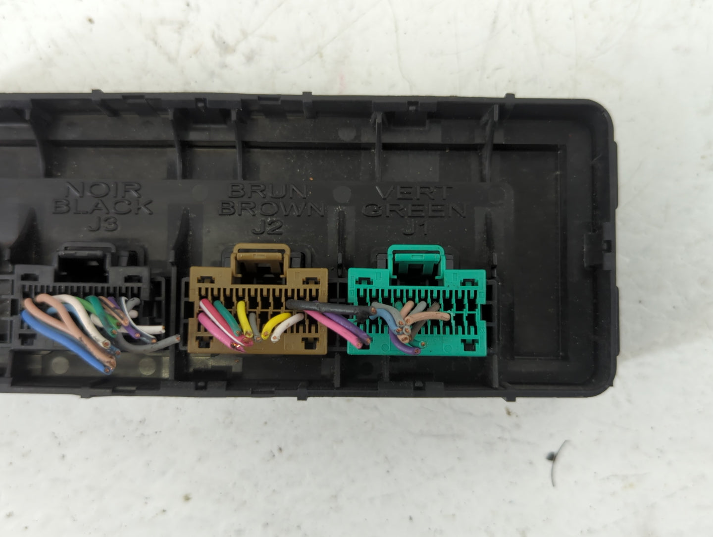 2011-2012 Chevrolet Equinox Fusebox Fuse Box Panel Relay Module P/N:20899627_02 Fits Fits 2011 2012 OEM Used Auto Parts - Oe