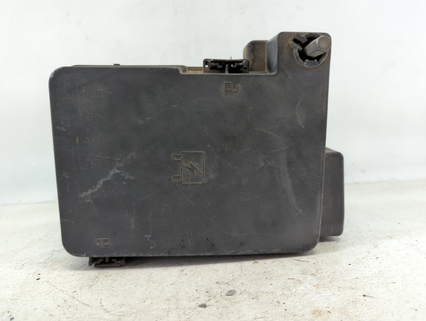 2011 Chevrolet Equinox Fusebox Fuse Box Panel Relay Module P/N:20899629_02 Fits OEM Used Auto Parts - Oemusedautoparts1.com