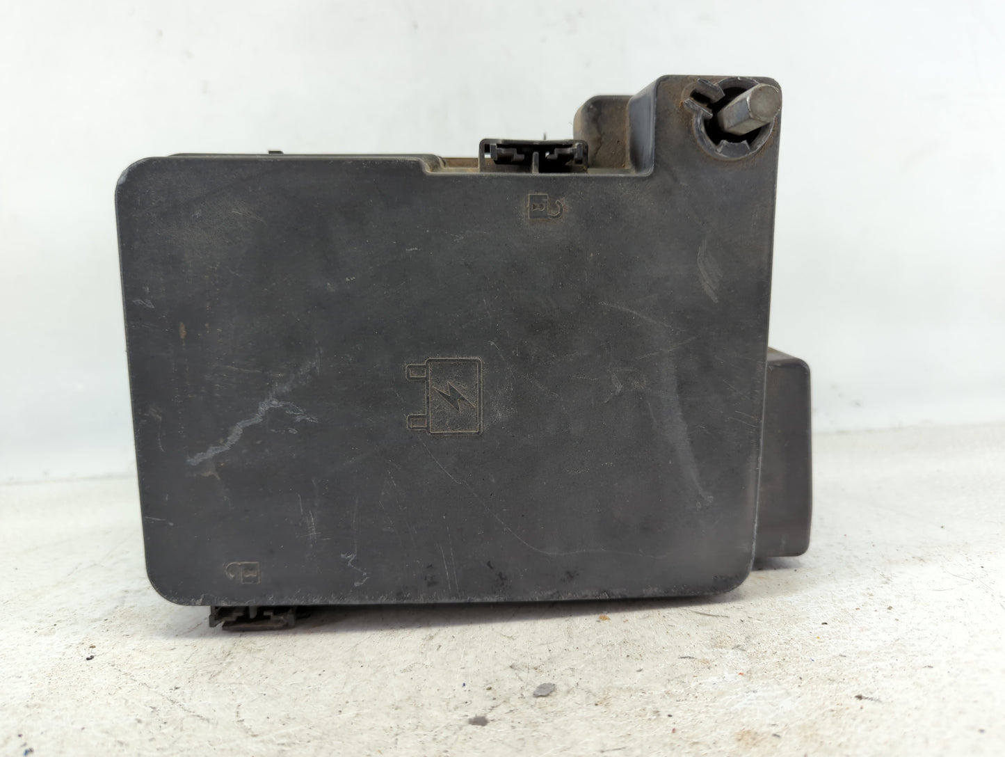 2011 Chevrolet Equinox Fusebox Fuse Box Panel Relay Module P/N:20899629_02 Fits OEM Used Auto Parts - Oemusedautoparts1.com