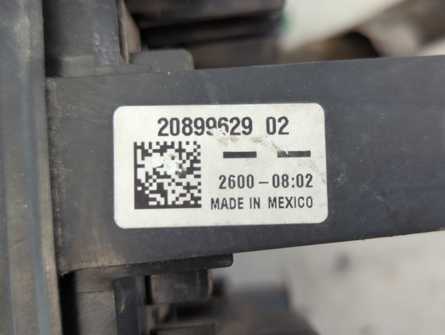 2011 Chevrolet Equinox Fusebox Fuse Box Panel Relay Module P/N:20899629_02 Fits OEM Used Auto Parts - Oemusedautoparts1.com