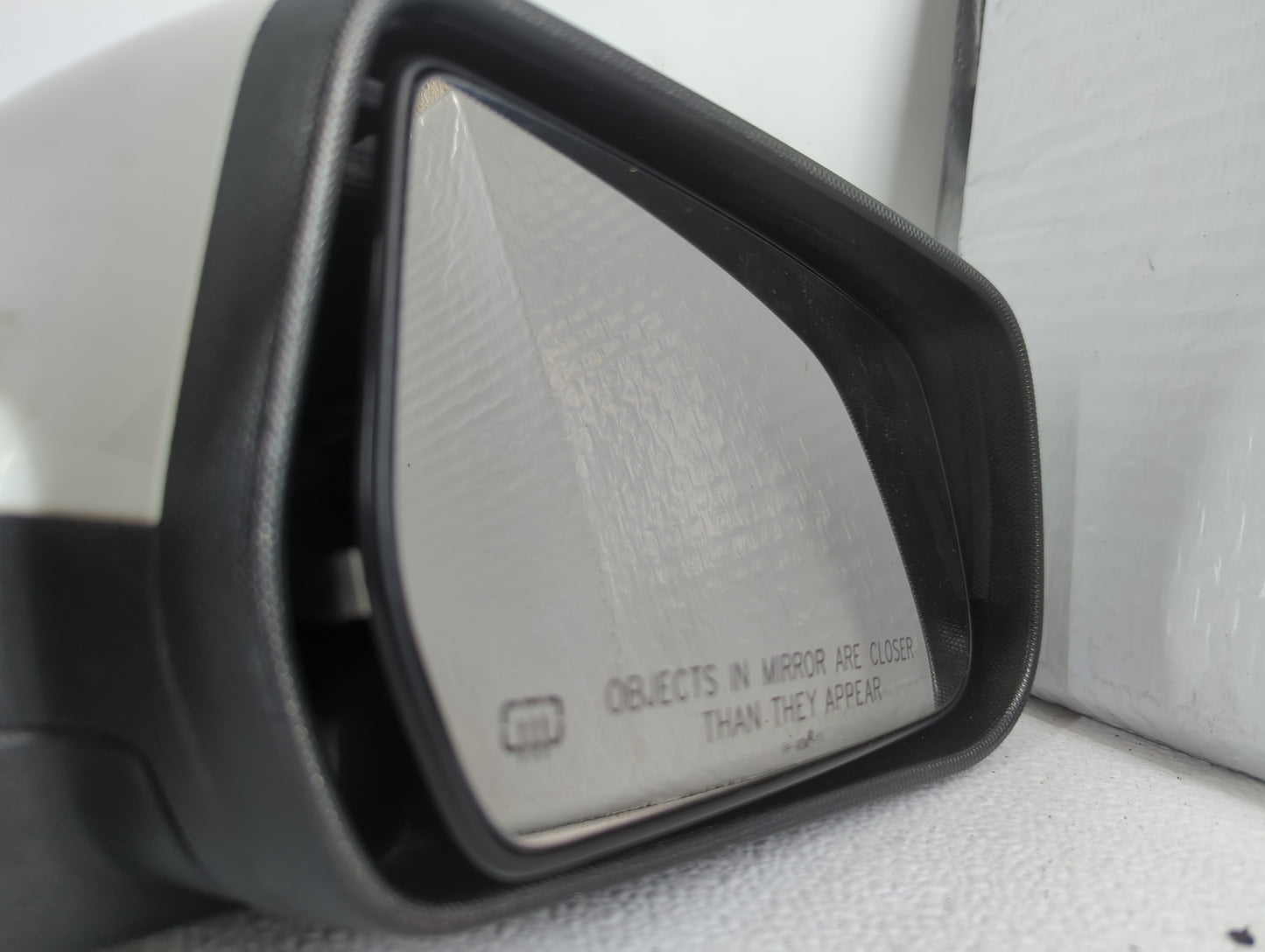 2010-2011 Chevrolet Equinox Passenger Side View Mirror - Right Door Mirror OEM Used - Oemusedautoparts1.com