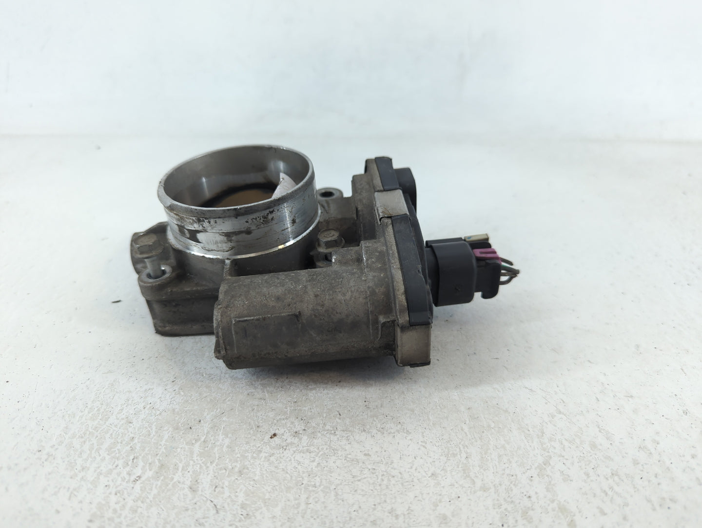 2010-2011 Chevrolet Equinox Throttle Body P/N:AA186AA3241C Fits Fits 2007 2008 2009 2010 2011 2012 OEM Used Auto Parts - Oem