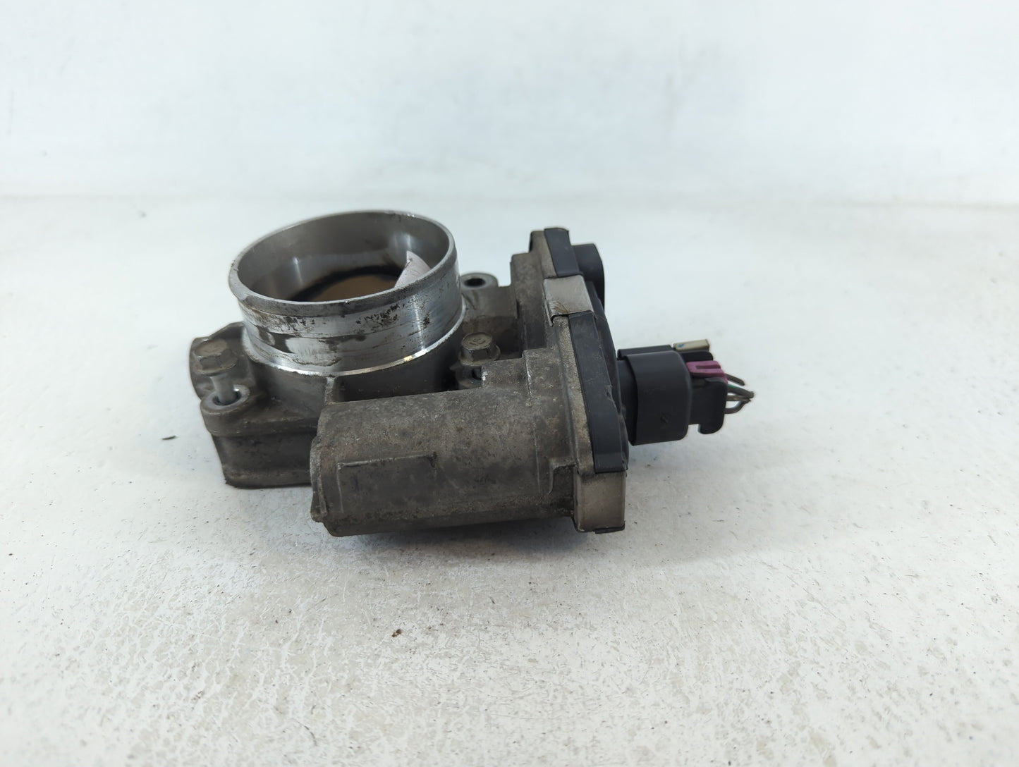 2010-2011 Chevrolet Equinox Throttle Body P/N:AA186AA3241C Fits Fits 2007 2008 2009 2010 2011 2012 OEM Used Auto Parts - Oem