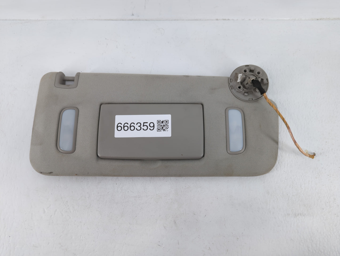 2010-2017 Chevrolet Equinox Sun Visor Shade Replacement Passenger Right Mirror Fits Fits 2010 2011 2012 2013 2014 2015 2016 