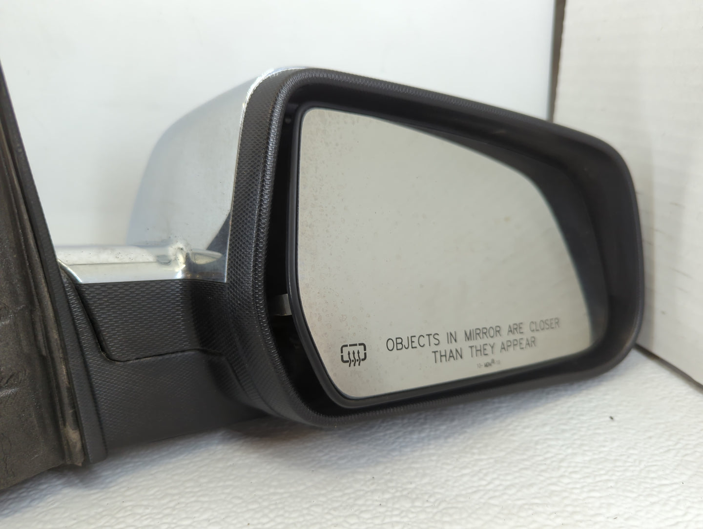 2010-2011 Chevrolet Equinox Passenger Side View Mirror - Right Door Mirror OEM Used - Oemusedautoparts1.com