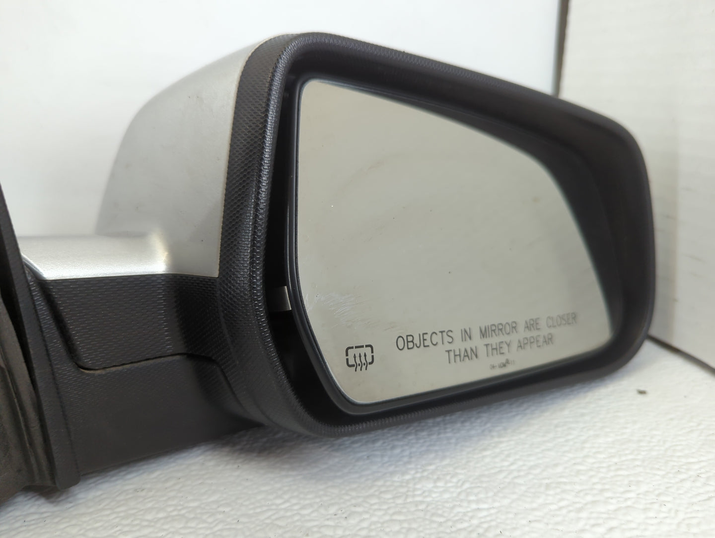 2010-2011 Chevrolet Equinox Passenger Side View Mirror - Right Door Mirror OEM Used - Oemusedautoparts1.com