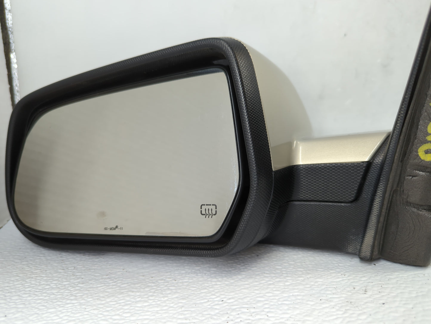 2010-2011 Chevrolet Equinox Driver Side View Mirror - Left Door Mirror OEM Used - Oemusedautoparts1.com