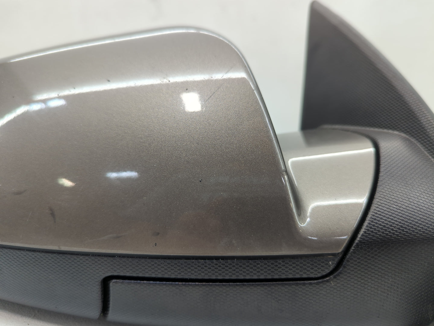 2010-2011 Chevrolet Equinox Passenger Side View Mirror - Right Door Mirror OEM Used - Oemusedautoparts1.com