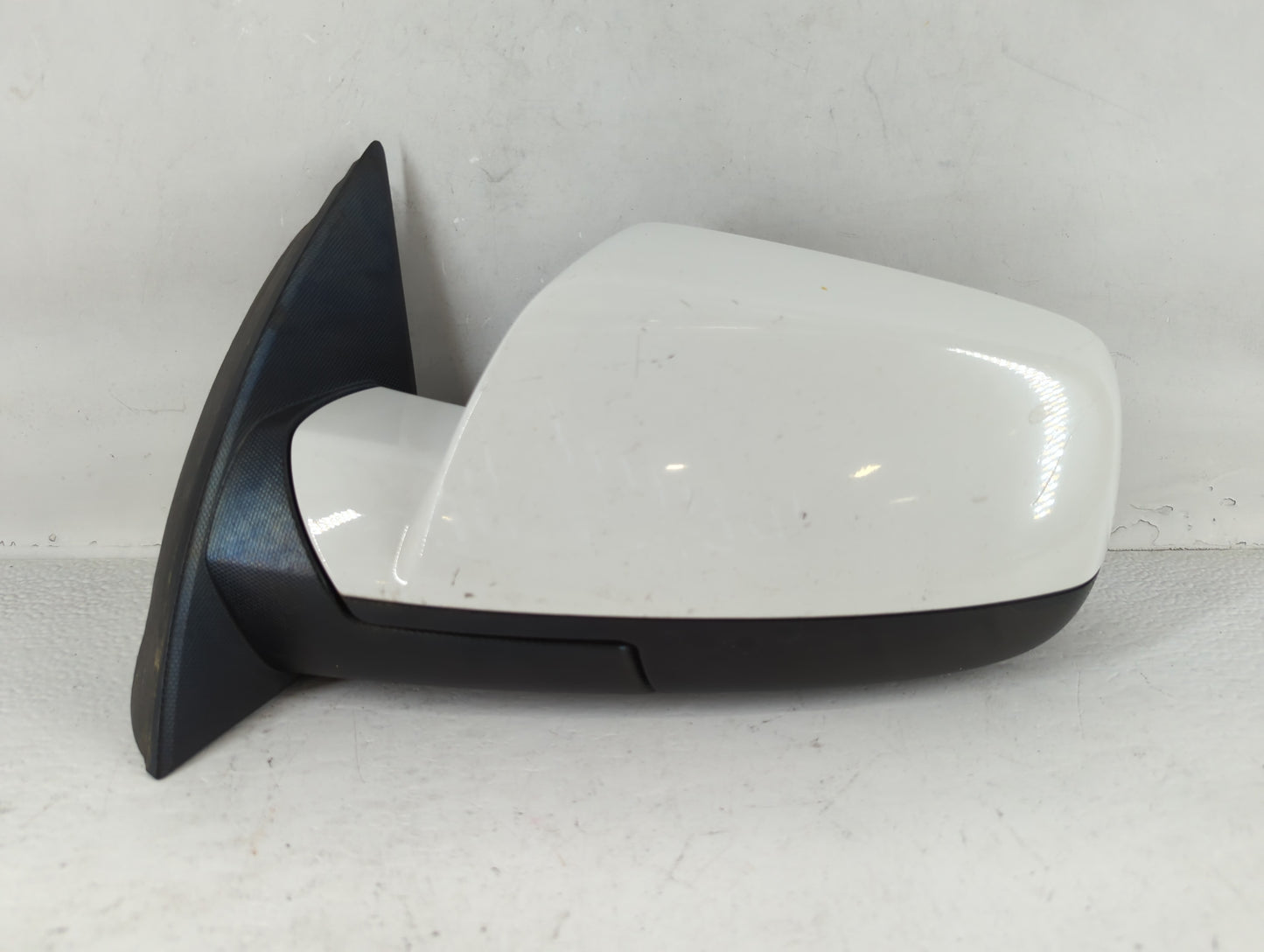 2010-2011 Chevrolet Equinox Driver Side View Mirror - Left Door Mirror OEM Used - Oemusedautoparts1.com