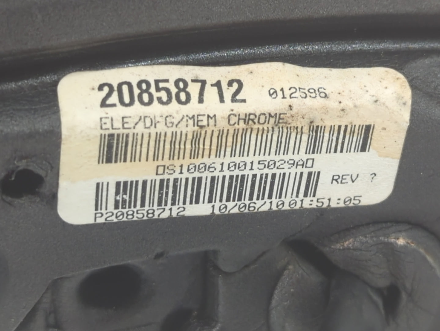 2010-2011 Chevrolet Equinox Driver Side View Mirror - Left Door Mirror OEM Used - Oemusedautoparts1.com