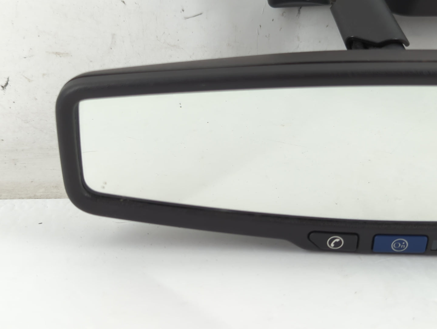 2011 Chevrolet Equinox Interior Rear View Mirror Replacement OEM P/N:E11026392 Fits OEM Used Auto Parts - Oemusedautoparts1.