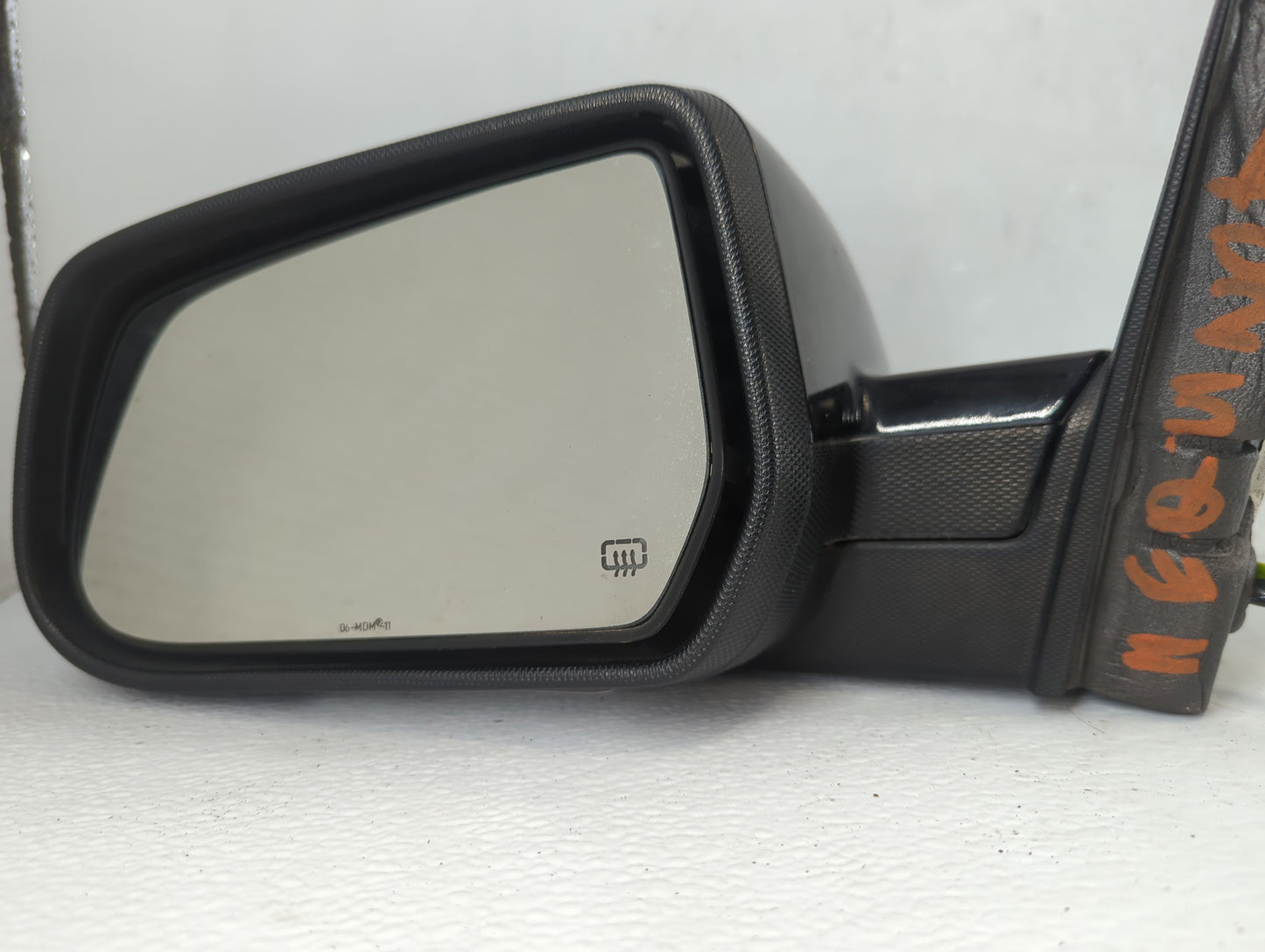 2010-2011 Chevrolet Equinox Driver Side View Mirror - Left Door Mirror OEM Used - Oemusedautoparts1.com
