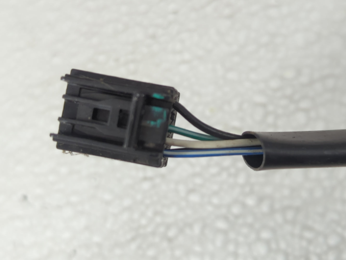 2010-2011 Chevrolet Equinox Driver Side View Mirror - Left Door Mirror OEM Used - Oemusedautoparts1.com