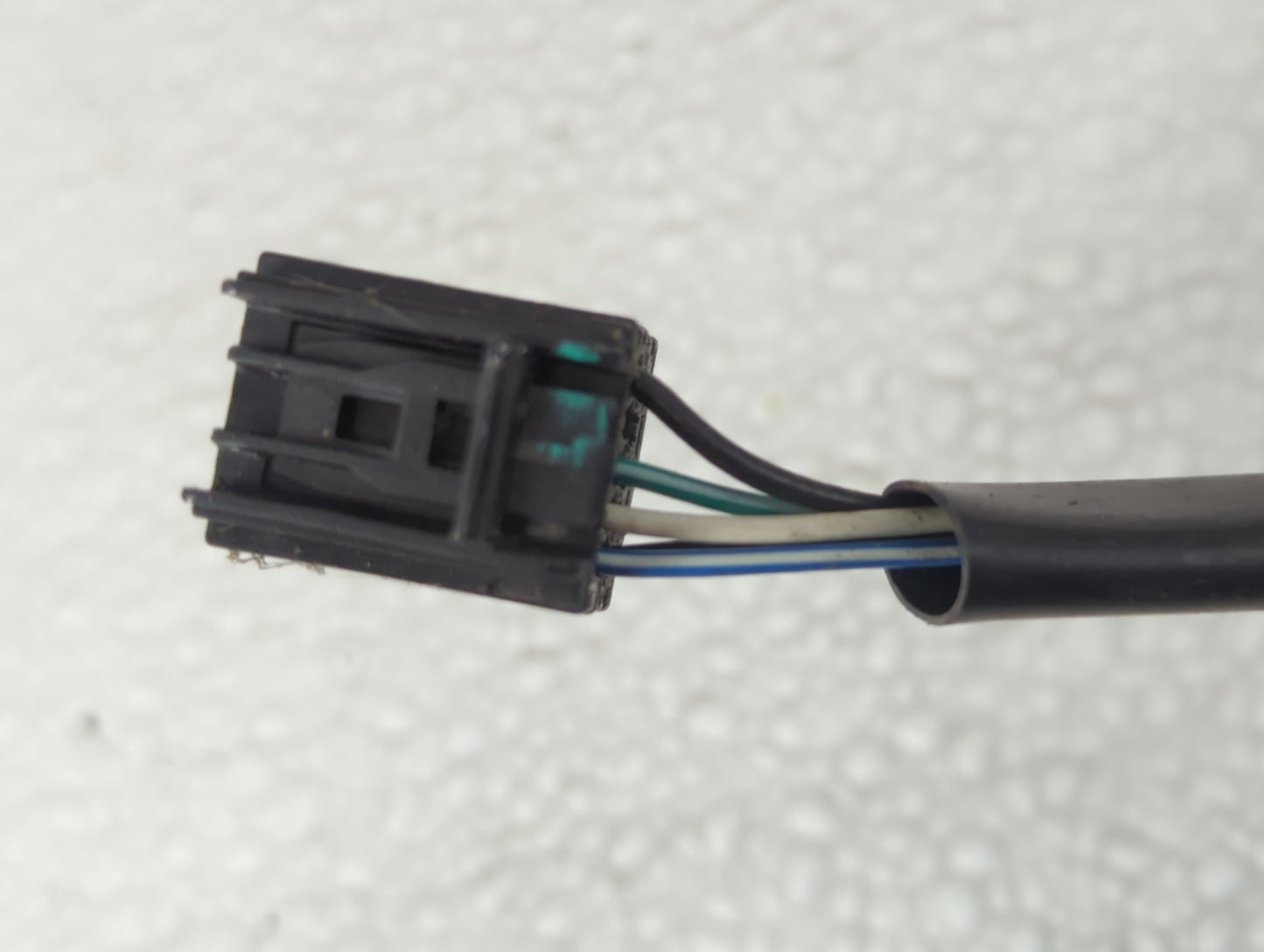 2010-2011 Chevrolet Equinox Driver Side View Mirror - Left Door Mirror OEM Used - Oemusedautoparts1.com