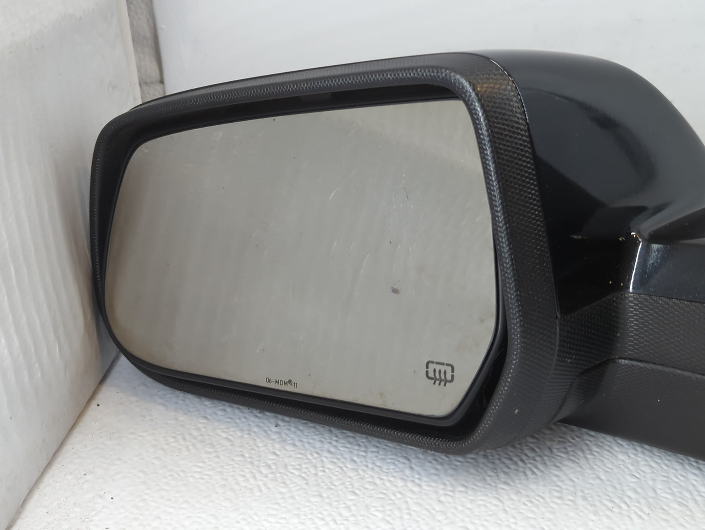 2010-2011 Chevrolet Equinox Driver Side View Mirror - Left Door Mirror OEM Used - Oemusedautoparts1.com