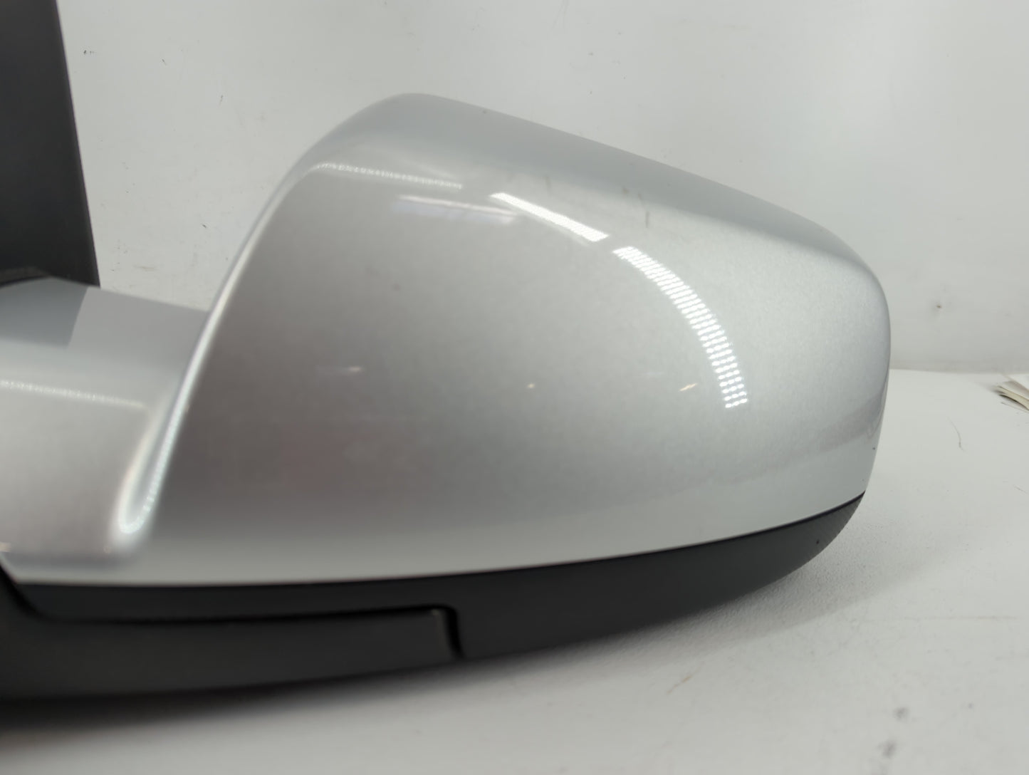 2010-2011 Chevrolet Equinox Driver Side View Mirror - Left Door Mirror OEM Used - Oemusedautoparts1.com