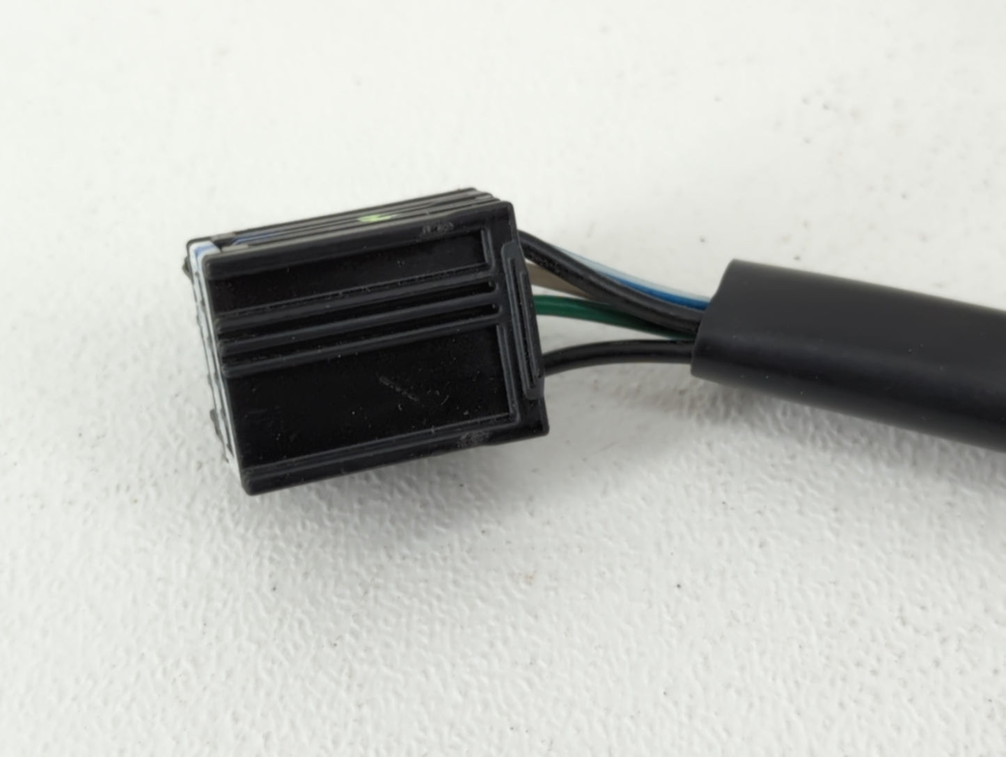 2010-2011 Chevrolet Equinox Driver Side View Mirror - Left Door Mirror OEM Used - Oemusedautoparts1.com