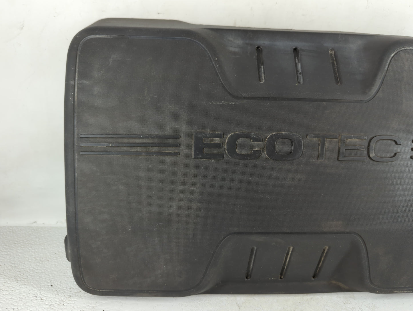 2011 Chevrolet Equinox Engine Cover - Oemusedautoparts1.com