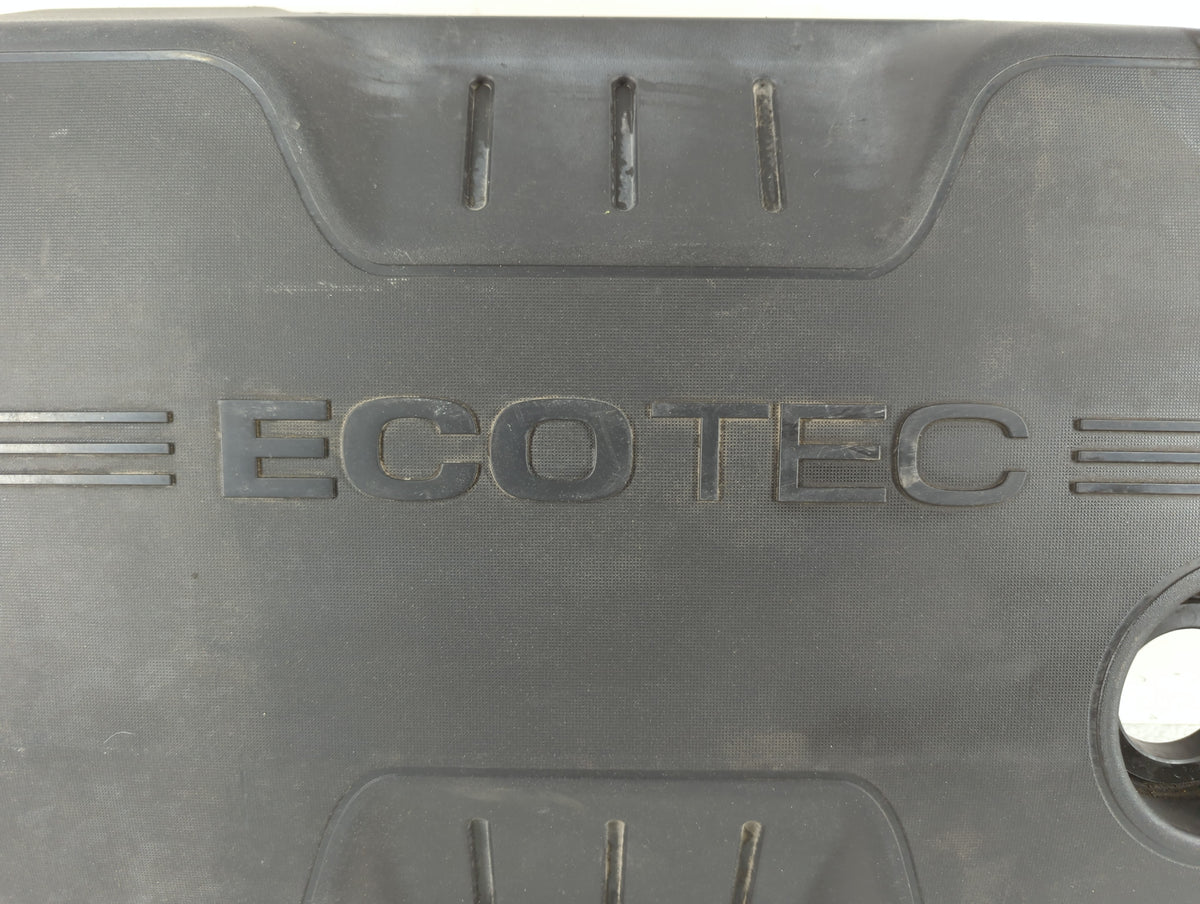 2011 Chevrolet Equinox Engine Cover 735581 - Oemusedautoparts1.com