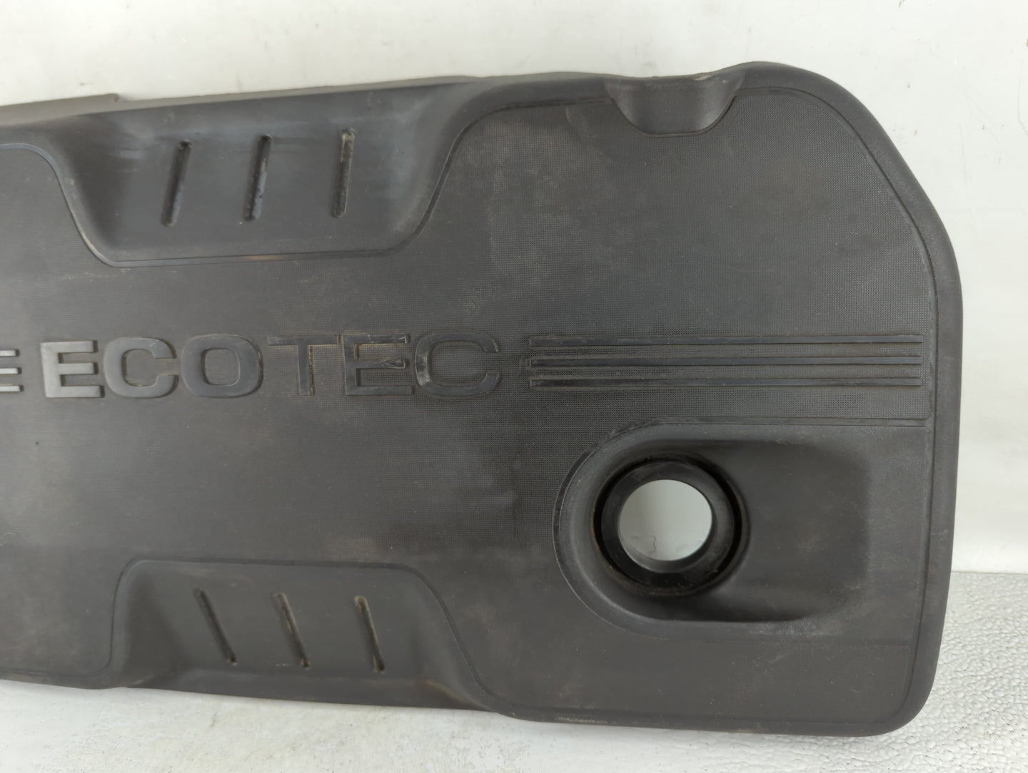 2011 Chevrolet Equinox Engine Cover - Oemusedautoparts1.com