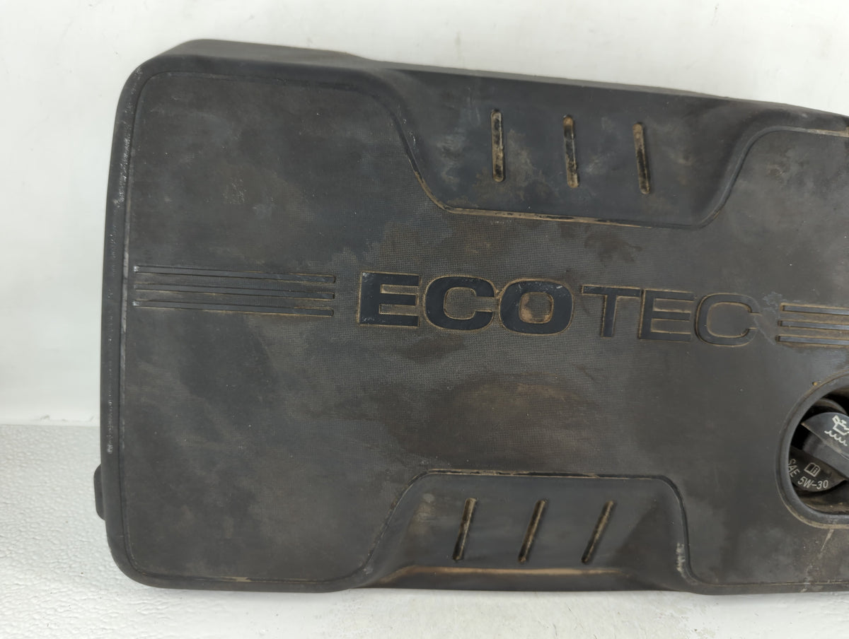 2011 Chevrolet Equinox Engine Cover 735737 - Oemusedautoparts1.com