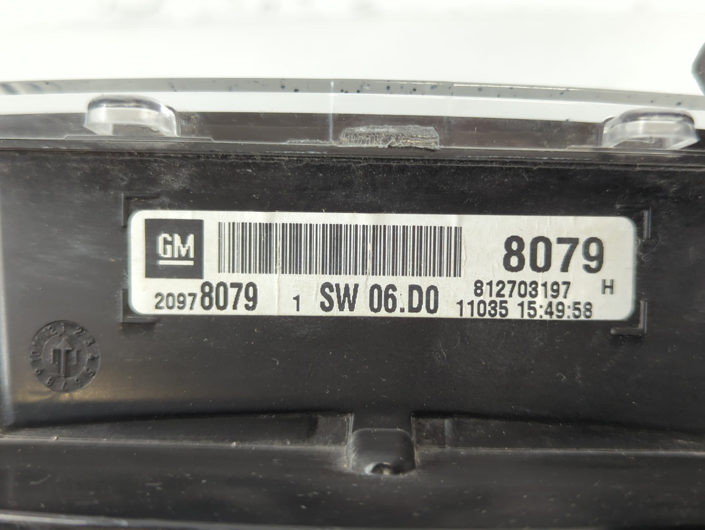 2011 Chevrolet Equinox Instrument Cluster Speedometer Gauges P/N:812703197 20978079 Fits OEM Used Auto Parts - Oemusedautopa