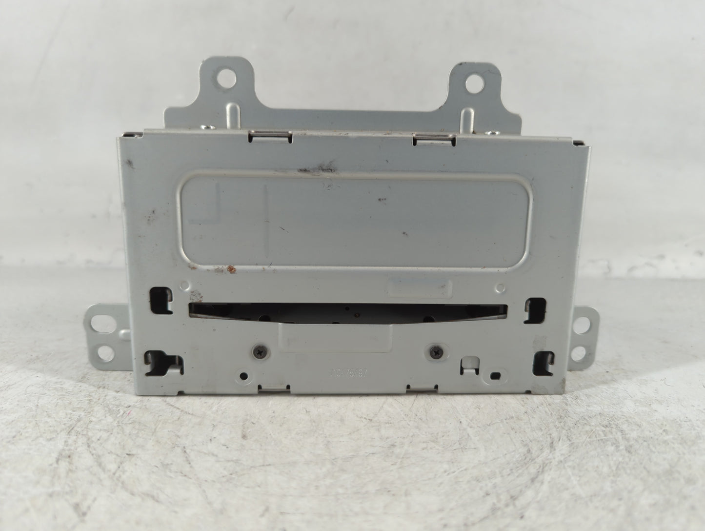 2011-2012 Chevrolet Equinox Radio AM FM Cd Player Receiver Replacement P/N:20983517 Fits Fits 2010 2011 2012 OEM Used Auto P
