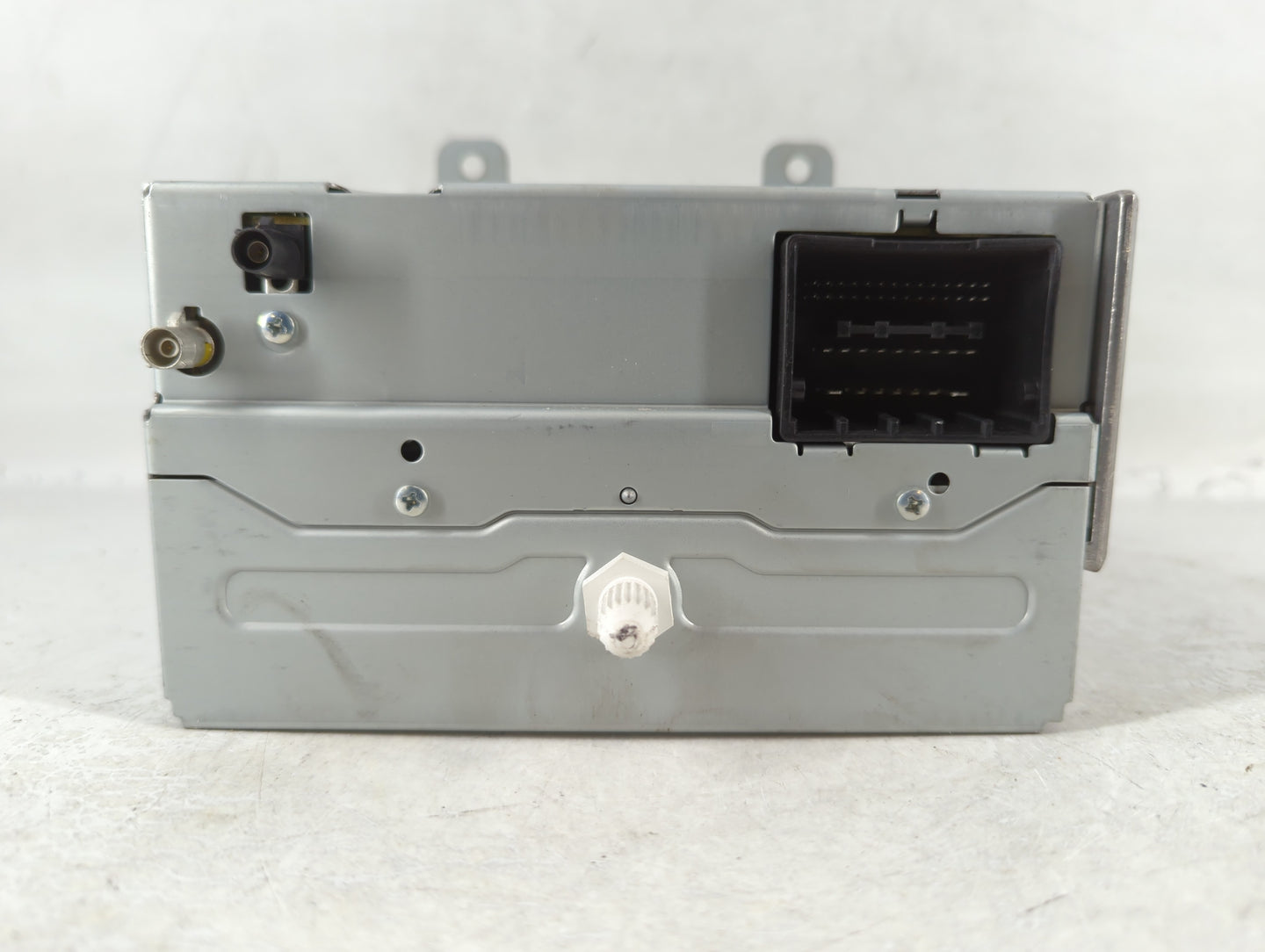 2011-2012 Chevrolet Equinox Radio AM FM Cd Player Receiver Replacement P/N:20983517 Fits Fits 2010 2011 2012 OEM Used Auto P