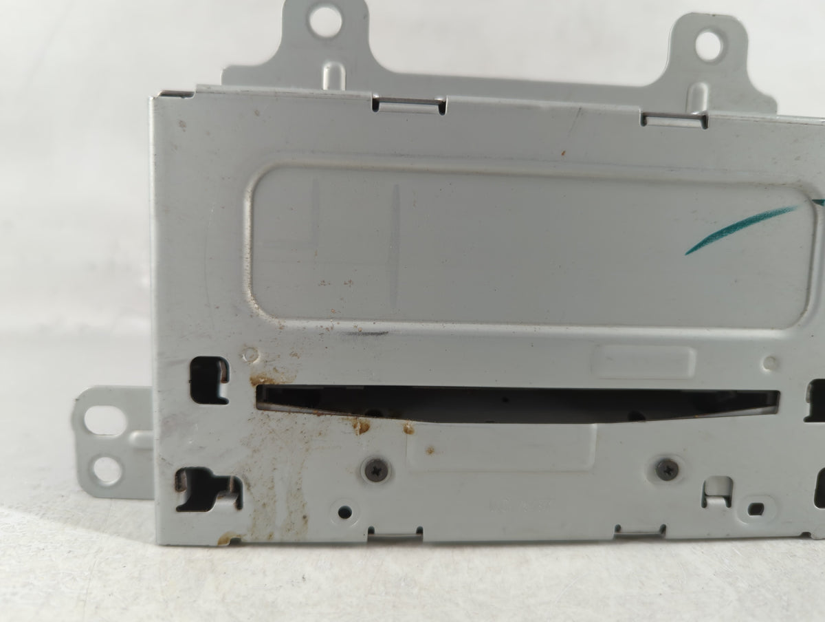 2011-2012 Chevrolet Equinox Radio AM FM Cd Player Receiver Replacement P/N:20983517 Fits Fits 2010 2011 2012 OEM Used Auto P