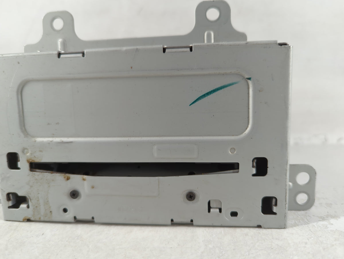 2011-2012 Chevrolet Equinox Radio AM FM Cd Player Receiver Replacement P/N:20983517 Fits Fits 2010 2011 2012 OEM Used Auto P