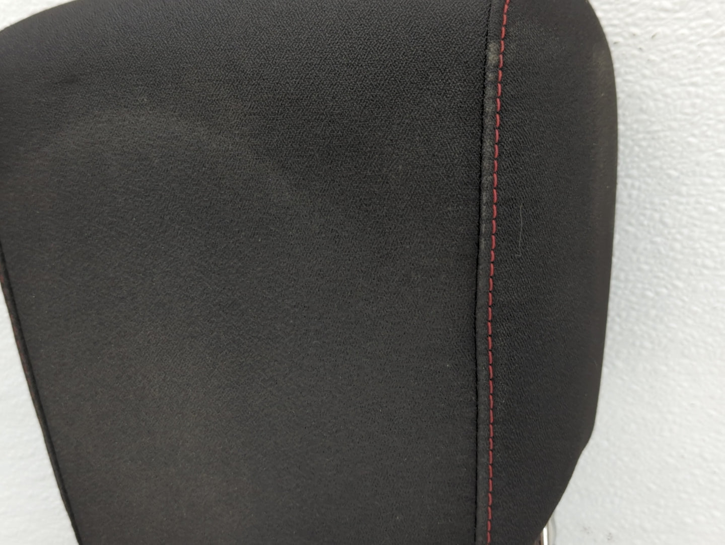 Chevrolet Equinox Headrest Head Rest Front Driver Passenger Seat Black - Oemusedautoparts1.com