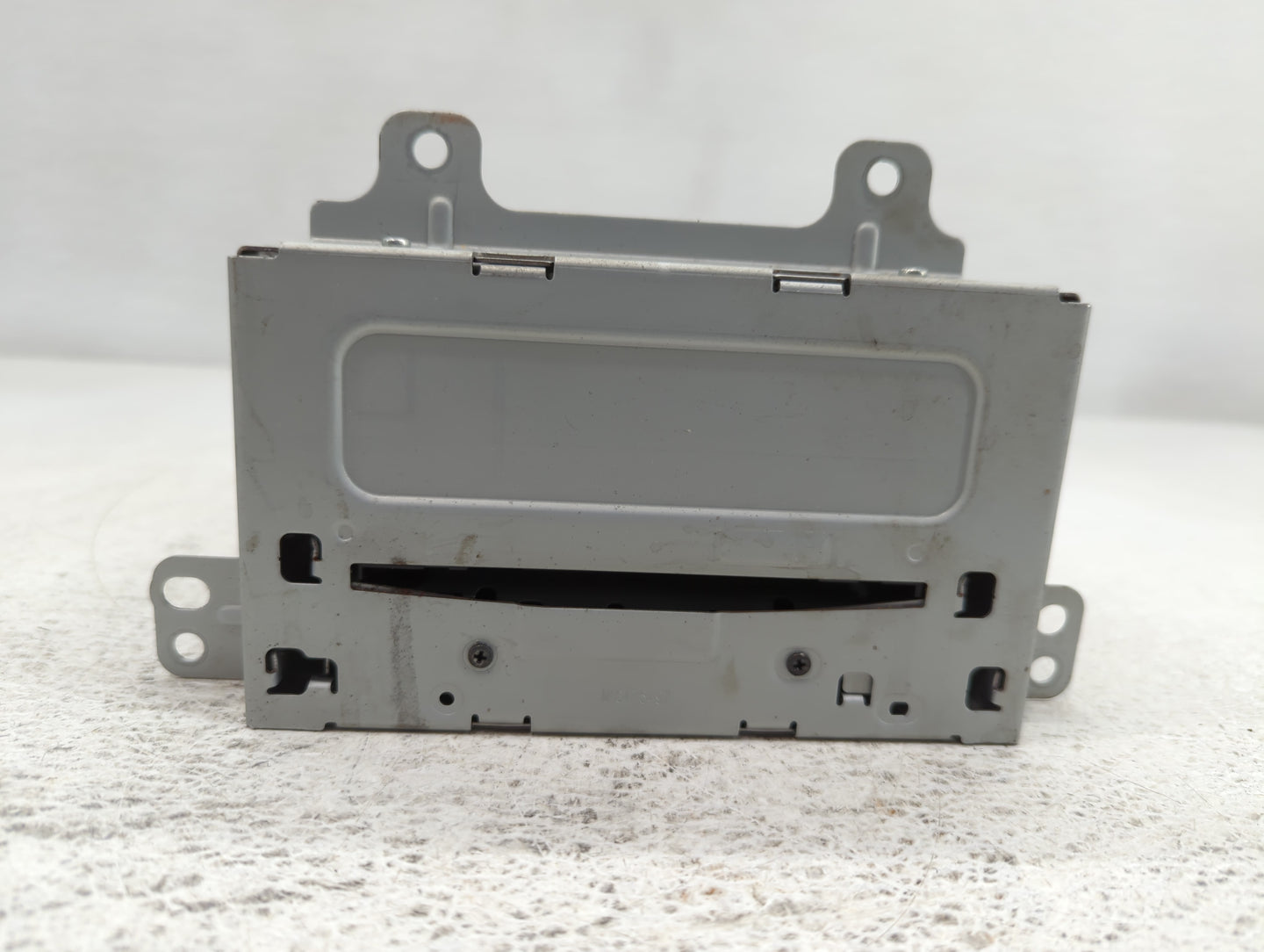 2011-2012 Chevrolet Equinox Radio AM FM Cd Player Receiver Replacement P/N:20983517 Fits Fits 2010 2011 2012 OEM Used Auto P