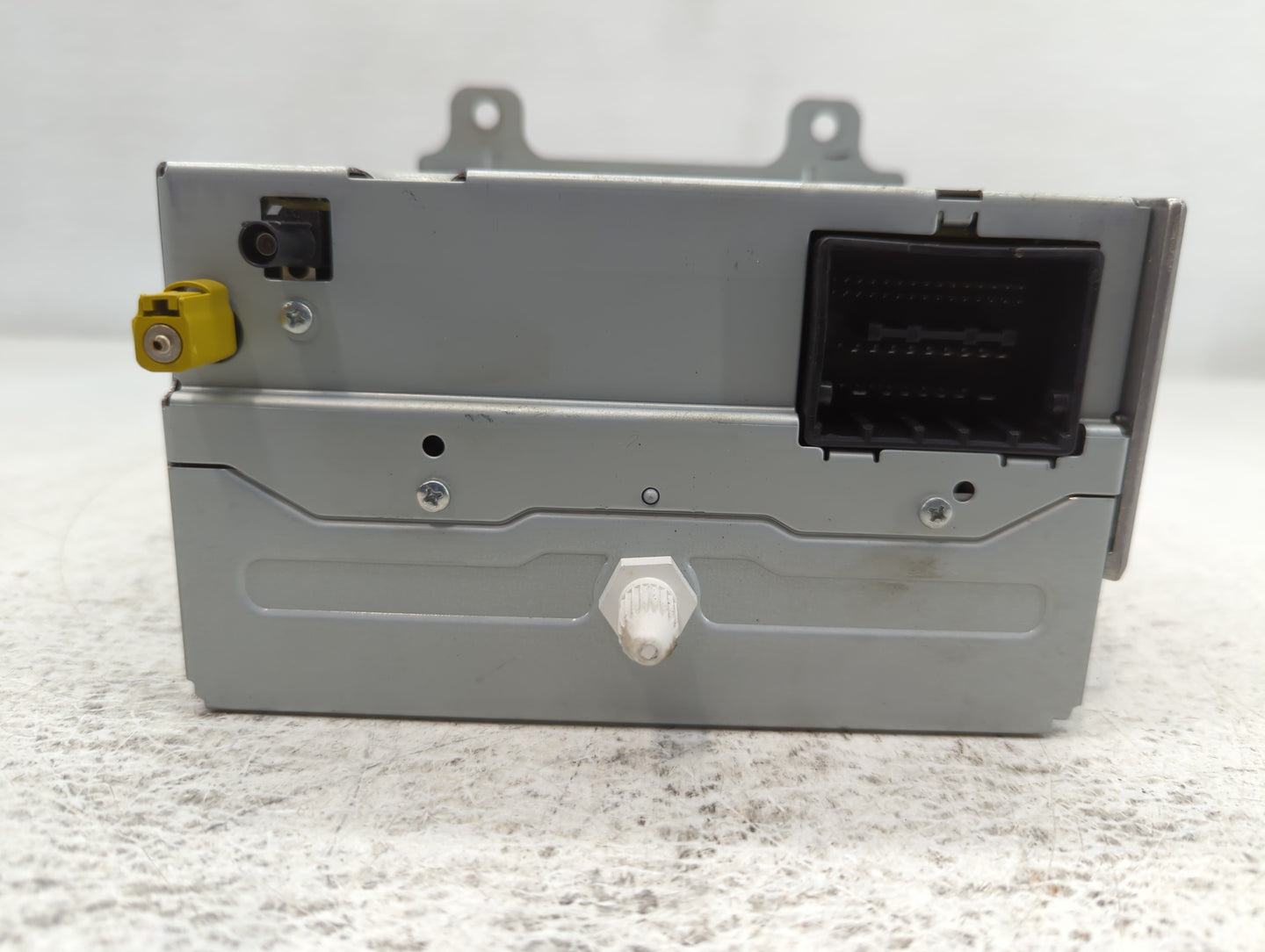 2011-2012 Chevrolet Equinox Radio AM FM Cd Player Receiver Replacement P/N:20983517 Fits Fits 2010 2011 2012 OEM Used Auto P