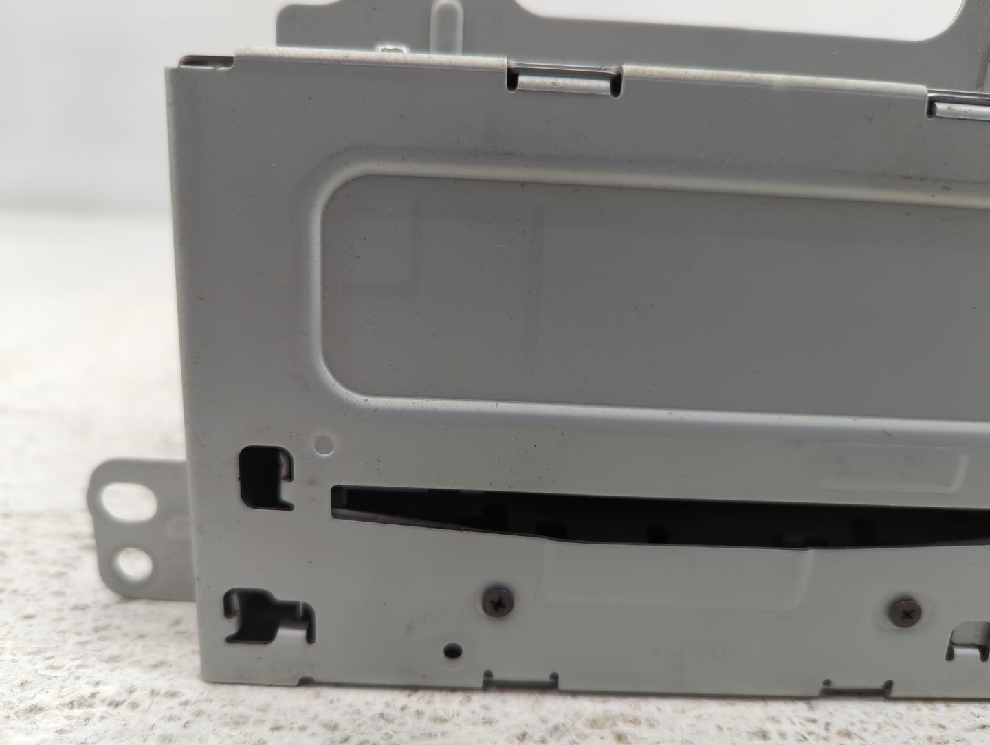 2011-2012 Chevrolet Equinox Radio AM FM Cd Player Receiver Replacement P/N:20983517 Fits Fits 2010 2011 2012 OEM Used Auto P