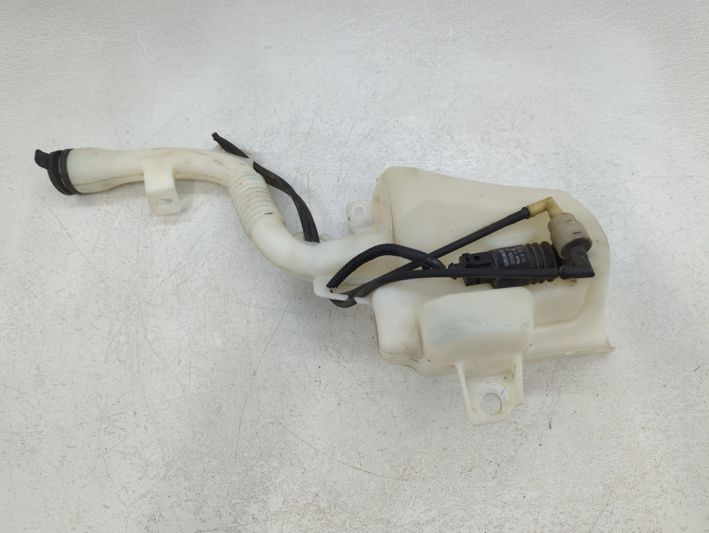 2010-2017 Chevrolet Equinox Windshield Washer Fluid Reservoir Bottle Oem - Oemusedautoparts1.com