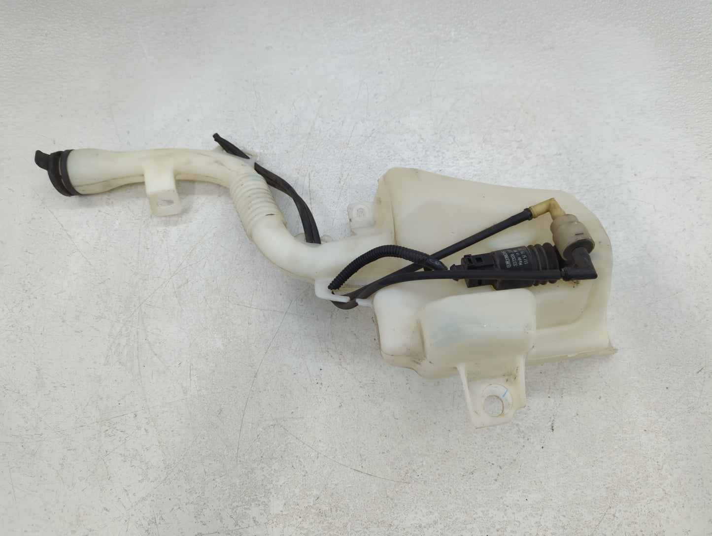 2010-2017 Chevrolet Equinox Windshield Washer Fluid Reservoir Bottle Oem - Oemusedautoparts1.com