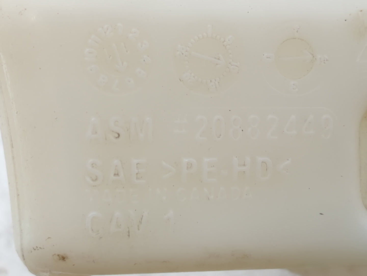 2010-2017 Chevrolet Equinox Windshield Washer Fluid Reservoir Bottle Oem - Oemusedautoparts1.com