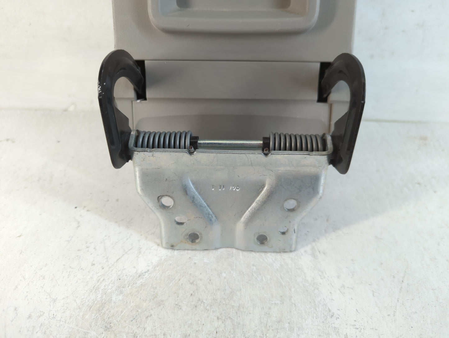 2011 Chevrolet Equinox Center Console Armrest Cover Lid Fits OEM Used Auto Parts - Oemusedautoparts1.com