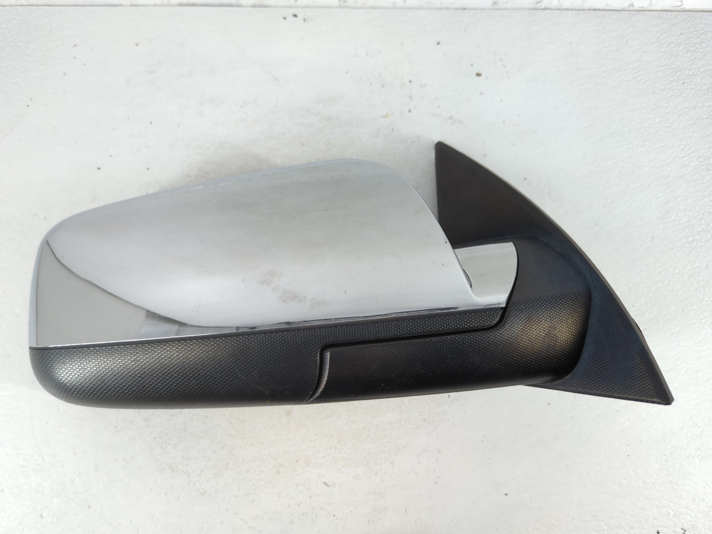 2011-2013 Chevrolet Equinox Passenger Side View Mirror - Right Door Mirror OEM Used - Oemusedautoparts1.com