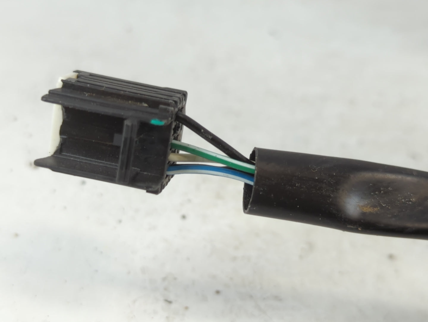 2010-2011 Chevrolet Equinox Driver Side View Mirror - Left Door Mirror OEM Used - Oemusedautoparts1.com